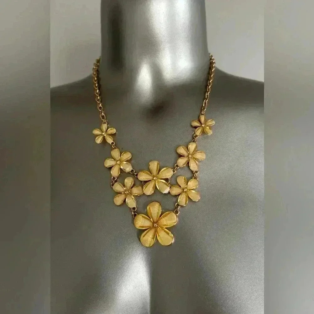 2 for $30 💎Vintage Floral Necklace - Picture 4 of 16